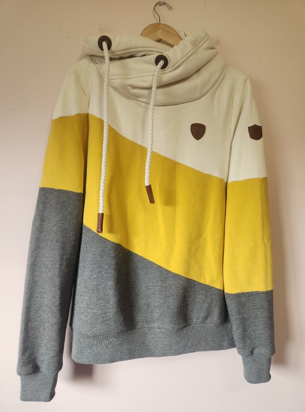 Wanakome Selene Asymmetric Colorblock Cowl Neck Hoodie Yellow Grey XL Like New